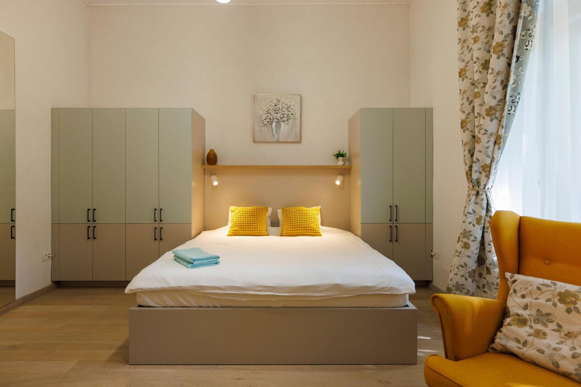 Victoriei Square Apartment Тимишоара Екстериор снимка